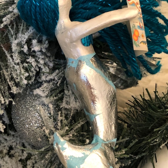 ❤️”HOST PICK”❤️ Bon Bon Magnets Mermaid ornament "The Traveler in Blue" - Picture 4 of 5